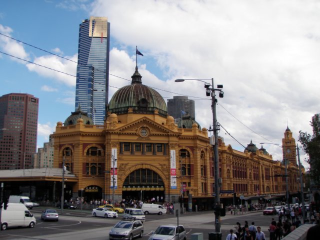 flindersstreetstationmelbourne.jpg