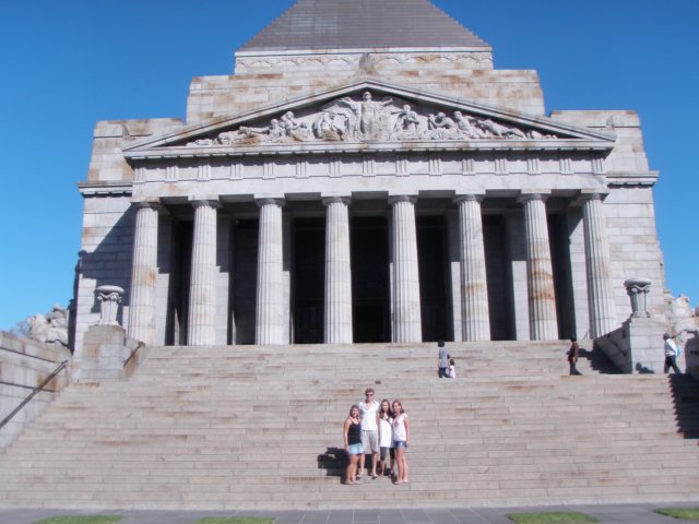 monumentmelbourne.jpg